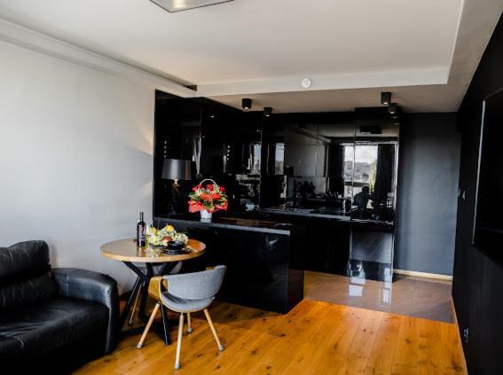 Apartament Premium Black Hors Centrum Scisle-Etiuda Panoramiczna 2 -Garaz Podziemny Kielce Exterior photo